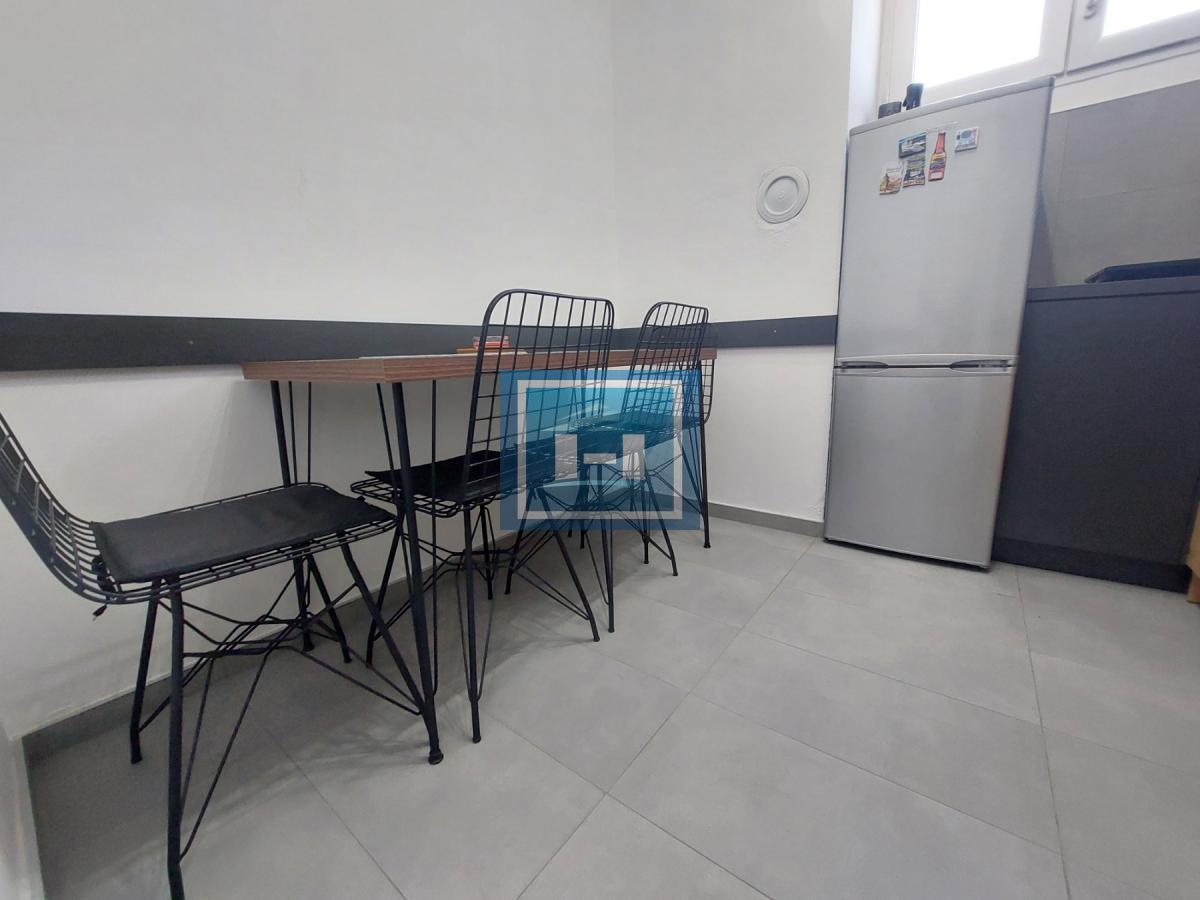 Na prodaju kompletno renoviran stan od 32 m² – idealan za moderan gradski život! 5