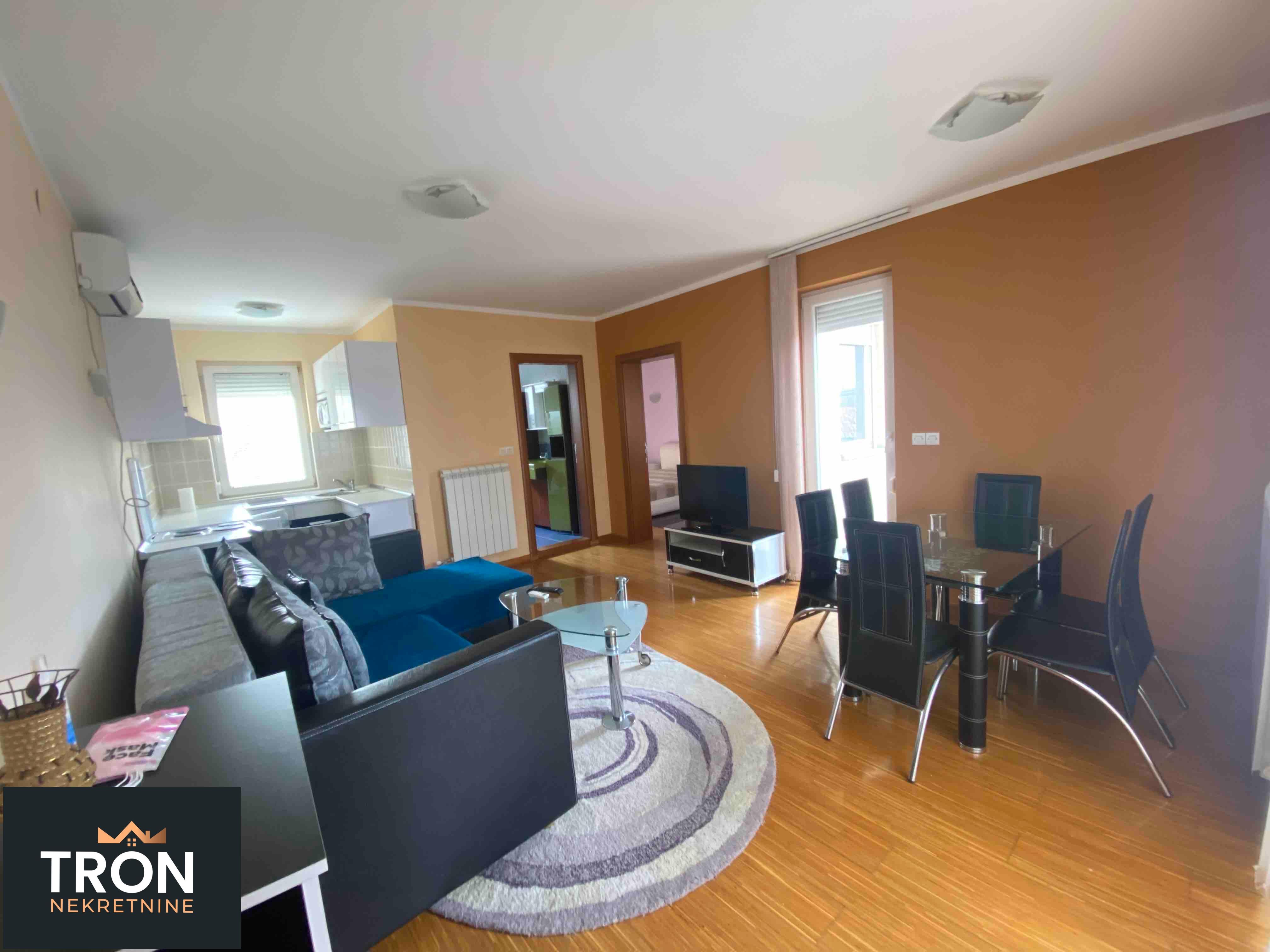 Komforan jednosoban stan  na 300m od Mosta ljubavi 49m2 2