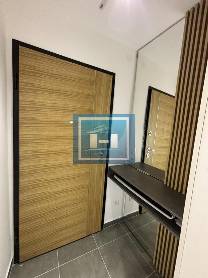 Luksuzan stan u otmenom kompleksu 16