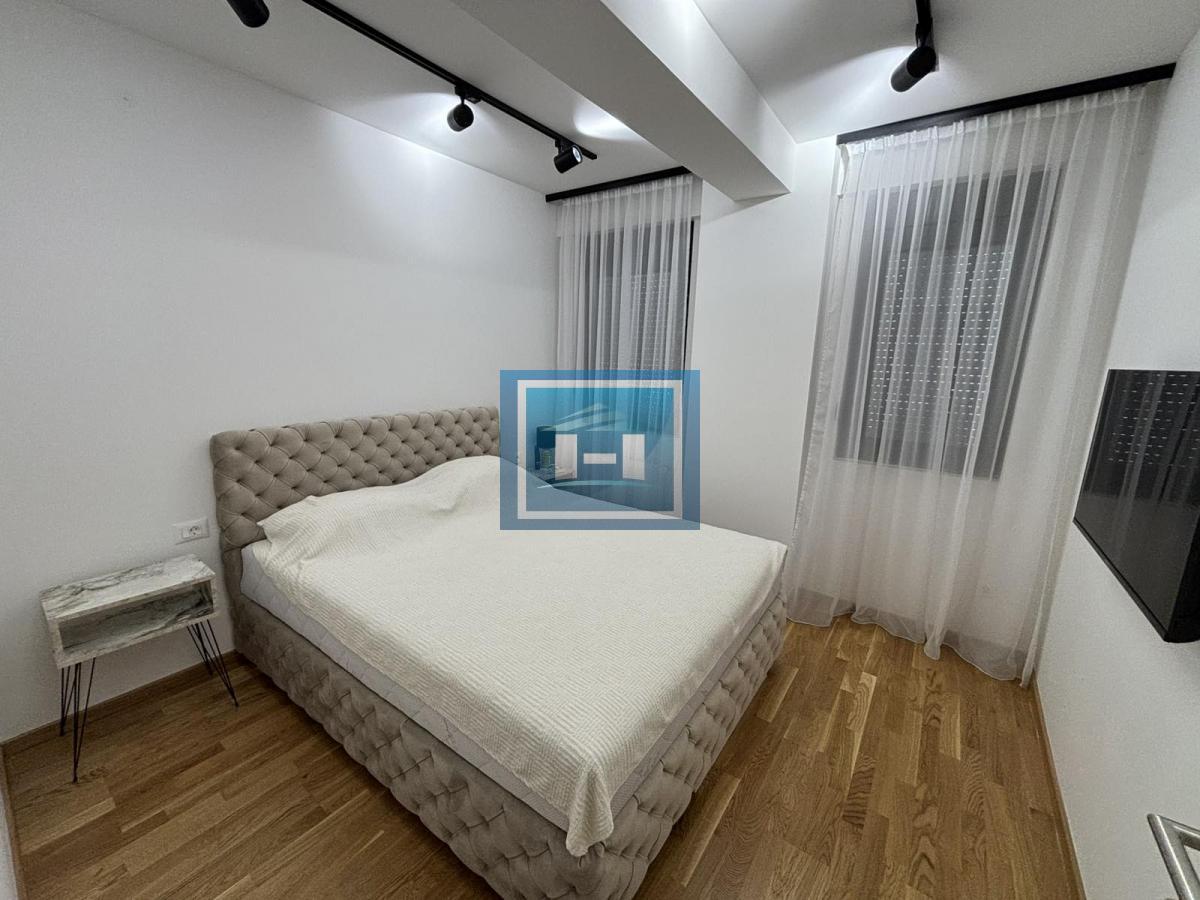 Luksuzan stan u otmenom kompleksu 18