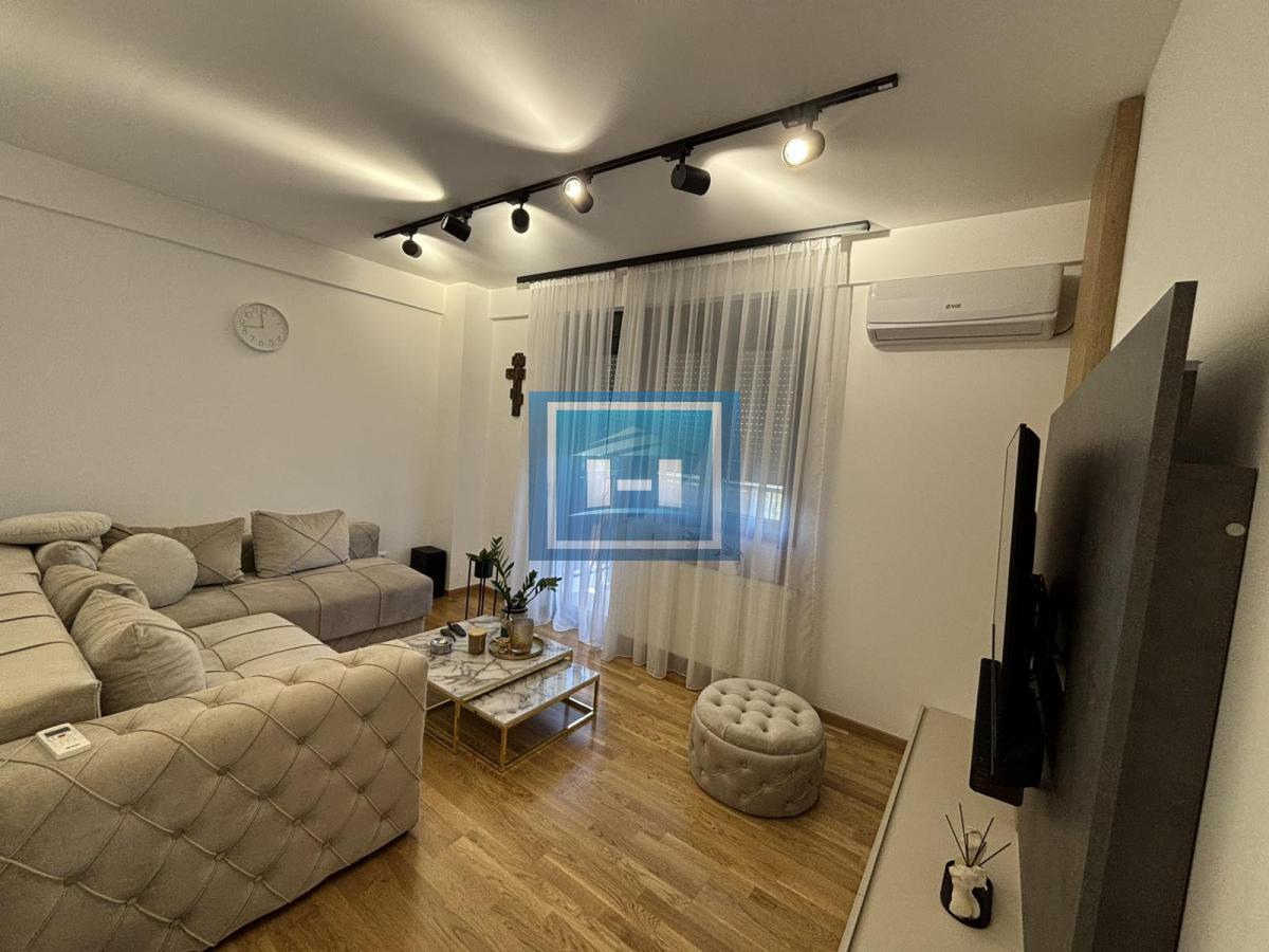 Luksuzan stan u otmenom kompleksu 3