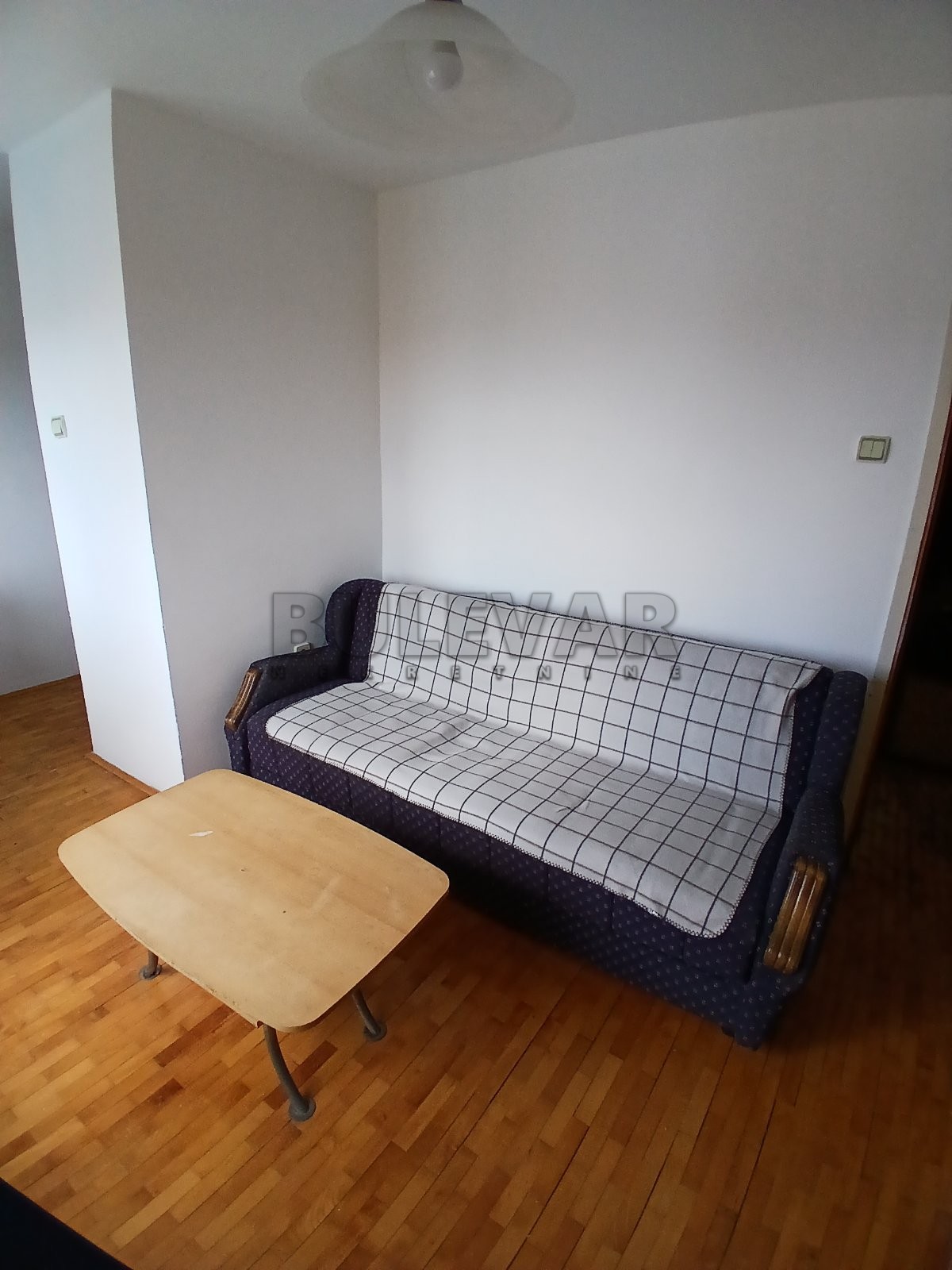 Jednosoban stan, 32 m2, Centar, Strahinjića Bana ID: i-014004 2