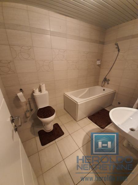 Prelep stan kod Akva parka 5