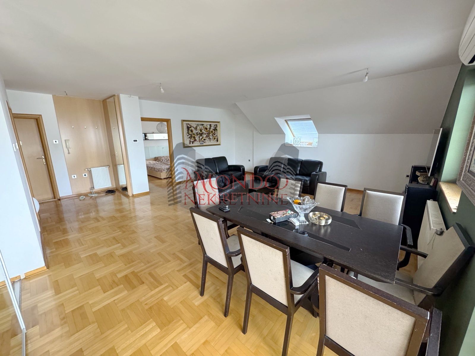 Dvosoban konforan stan u Duvanistu sa velikom terasom 4