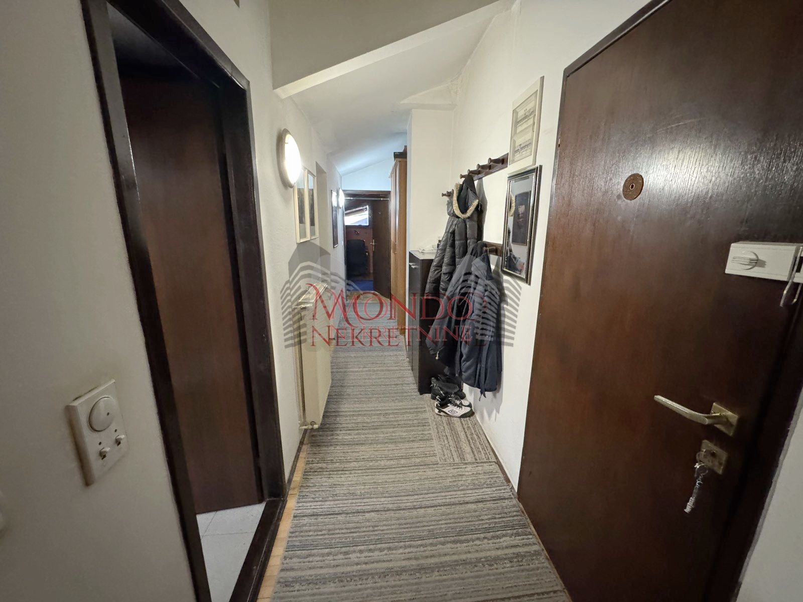 Trosoban stan na Bulevaru ul Blagoja Parovica kod Delte 9