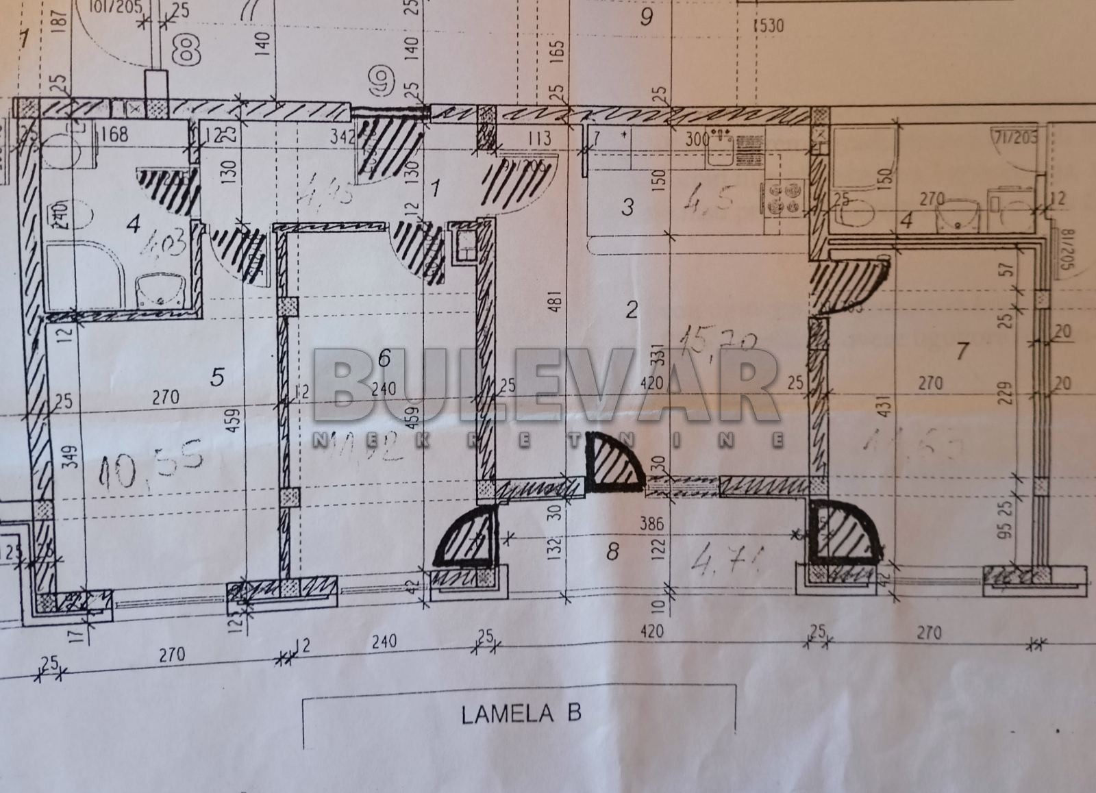 Trosoban stan, 67 m2, Pantelej, Studenička ID: p-05350 8