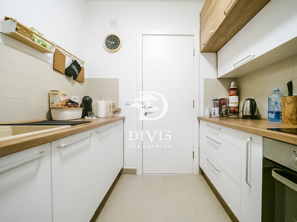 Namešten trosoban penthaus na Zvezdari  kod Kluza  114m2 4