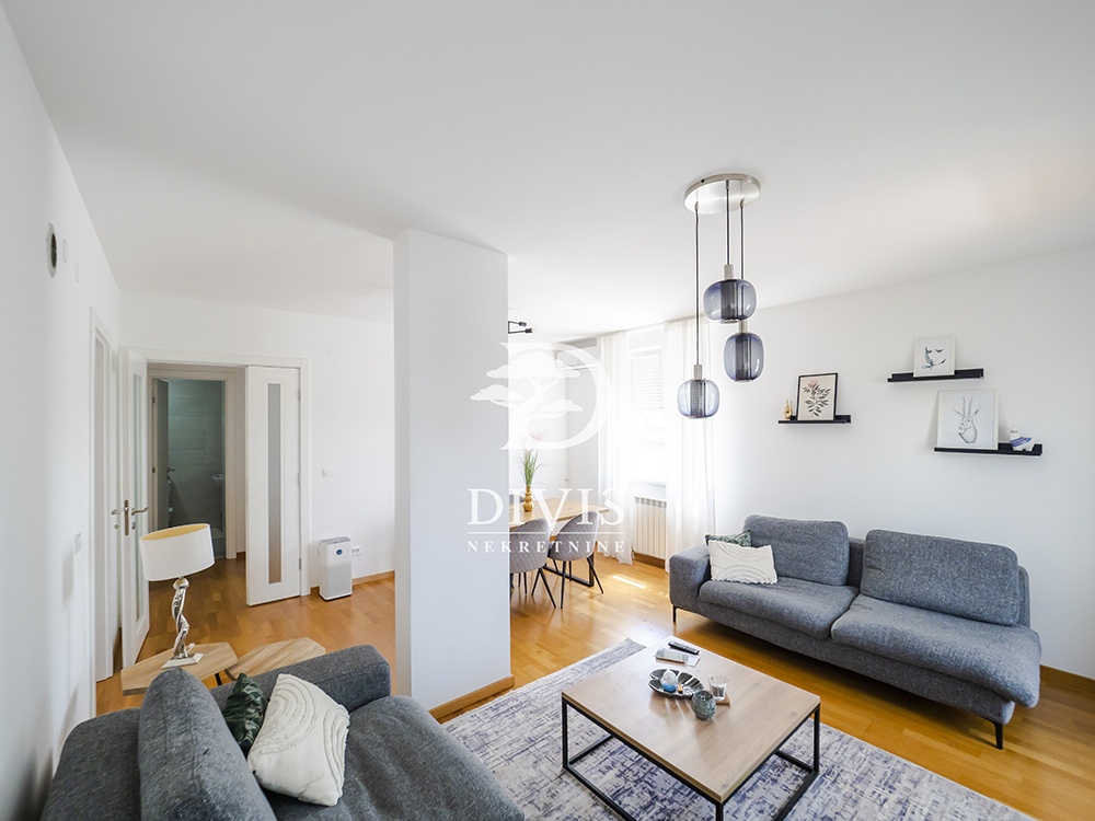 Namešten trosoban penthaus na Zvezdari  kod Kluza  114m2 3