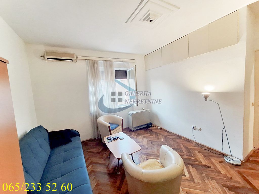 Zvezdara  Vukov spomenik   Bulevar kralja Aleksandra 28m2 2