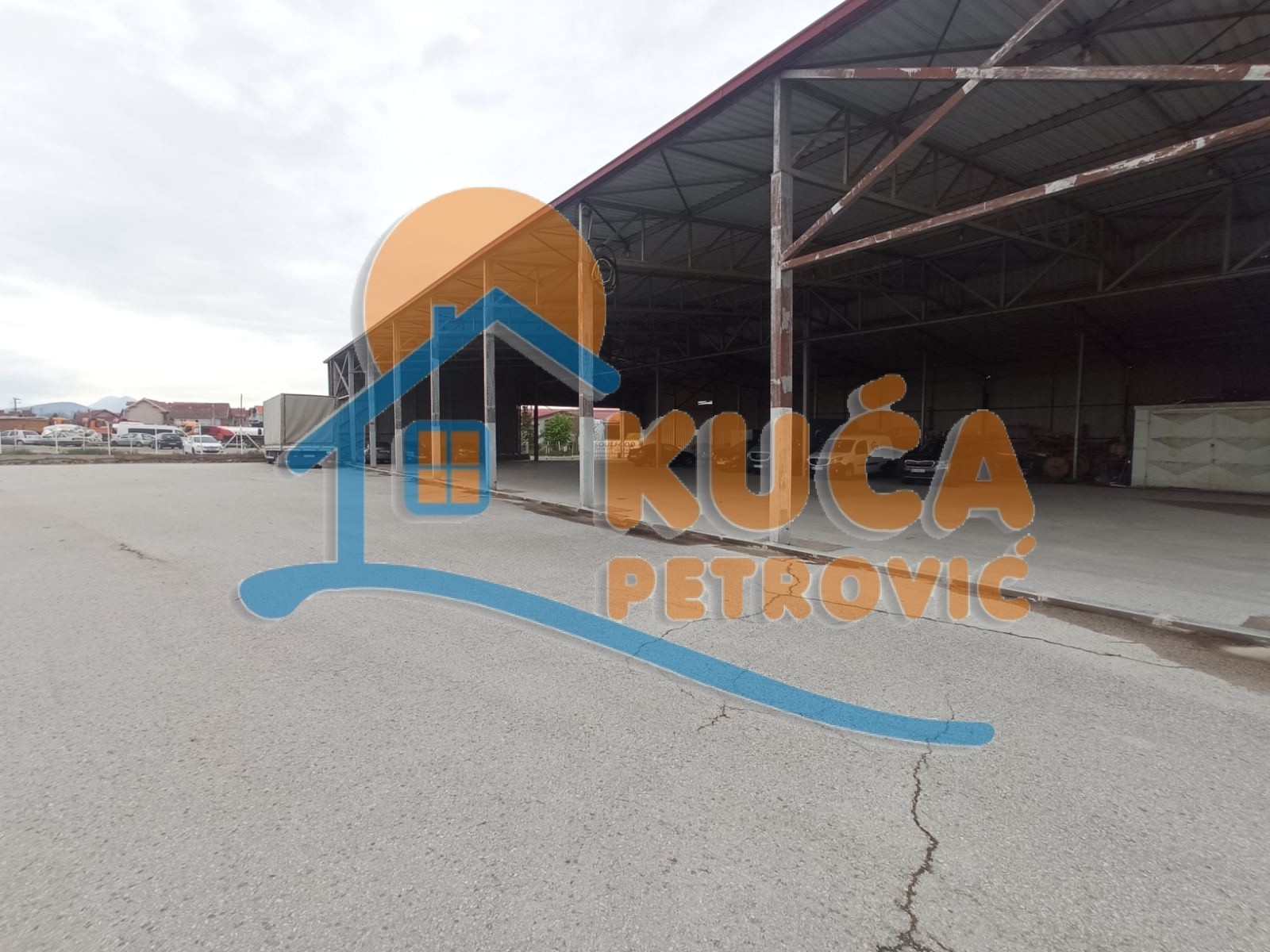 Lokal, 1000 m2, Crveni krst, Bulevar Nikole Tesle ID: i-014021 2