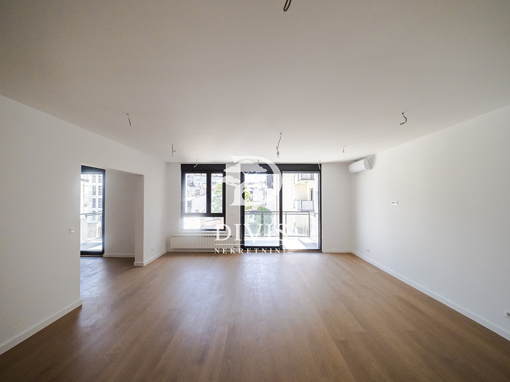 Prodajemo 5 0 nov  luks stan  177m2  Bulevar Oslobođenja 1