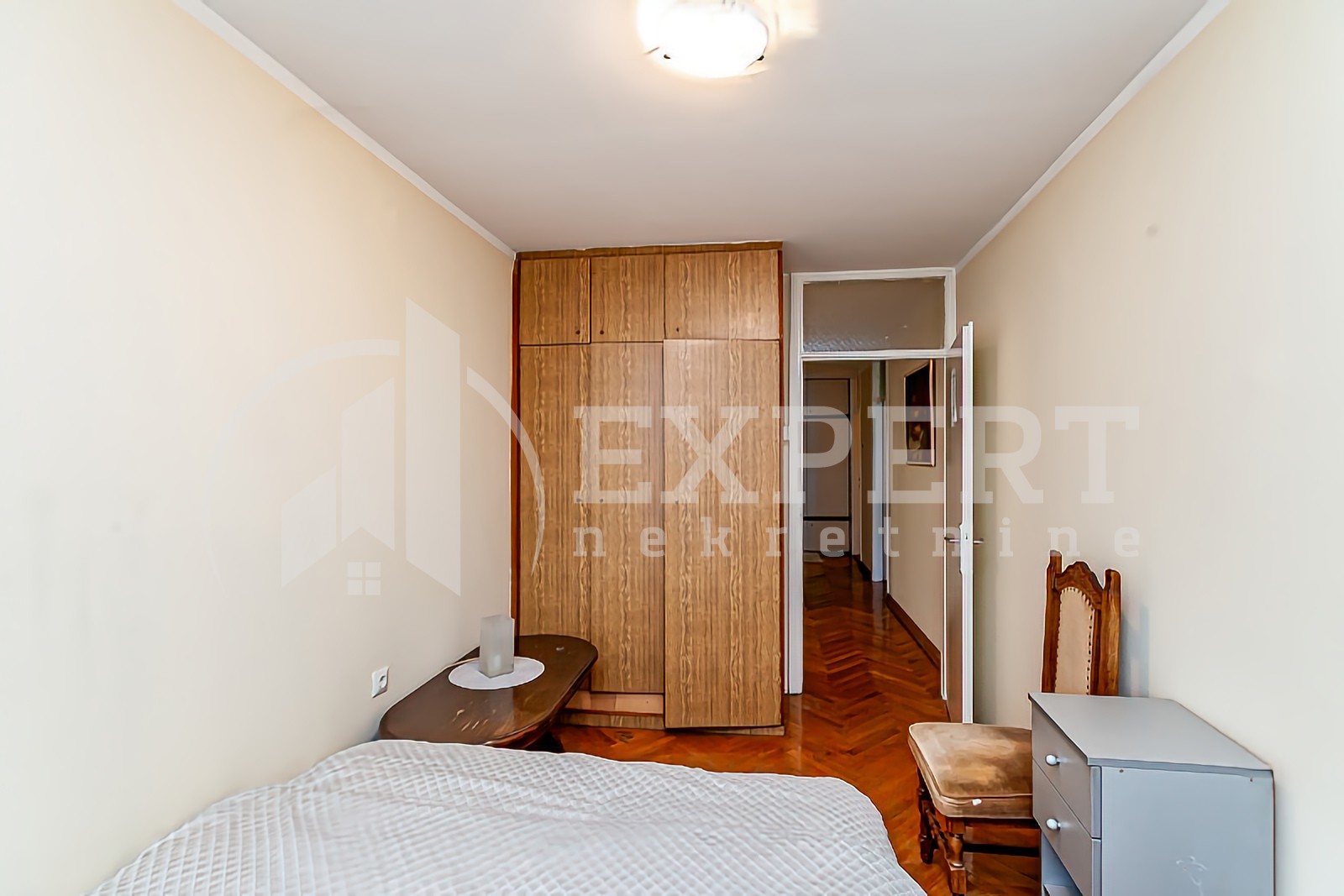 Trosoban stan, 80 m2, Centar, Trg 14. oktobra ID: p-013984 13