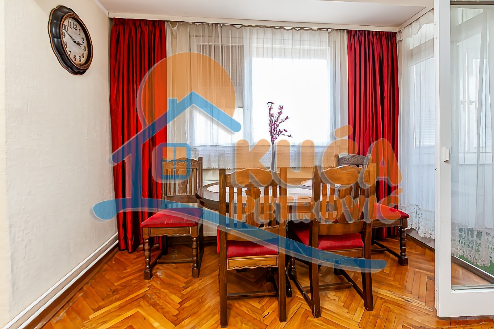 Trosoban stan, 80 m2, Centar, Trg 14. oktobra ID: p-013984 5