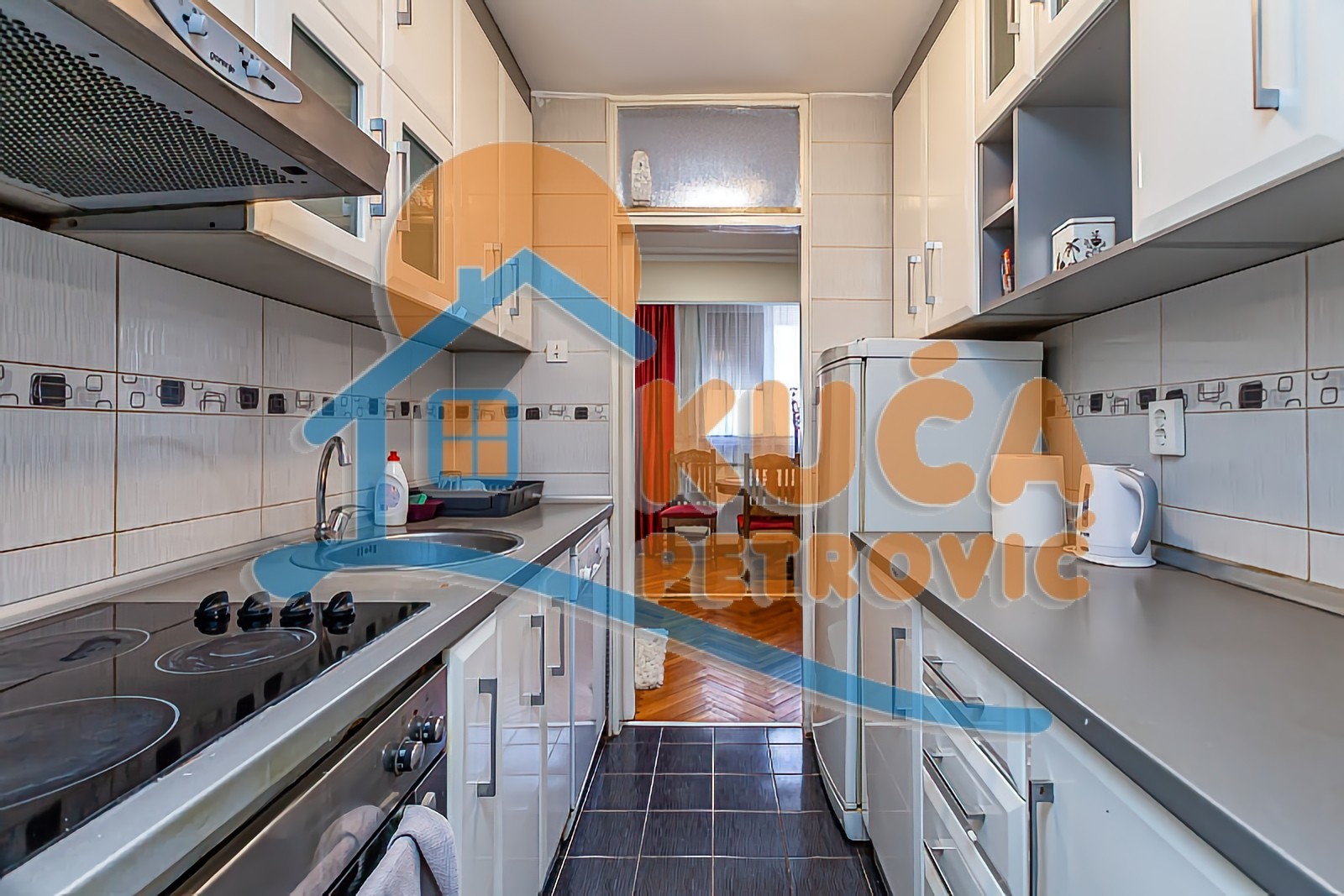 Trosoban stan, 80 m2, Centar, Trg 14. oktobra ID: p-013984 6