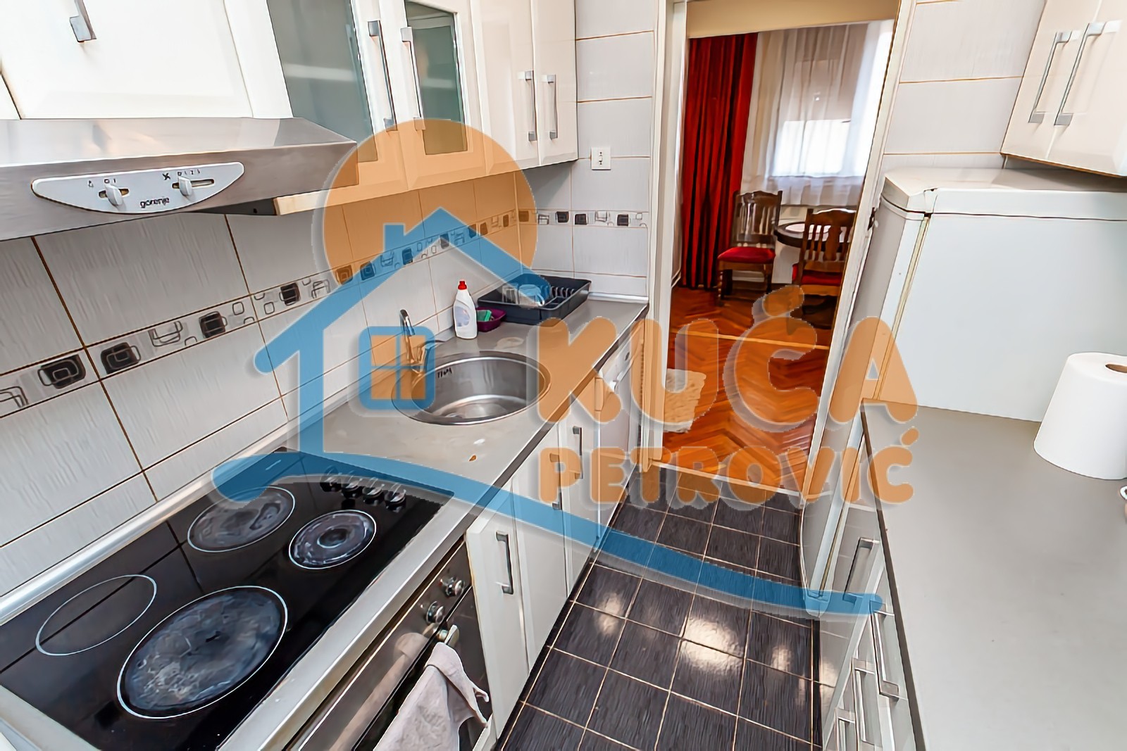 Trosoban stan, 80 m2, Centar, Trg 14. oktobra ID: p-013984 7