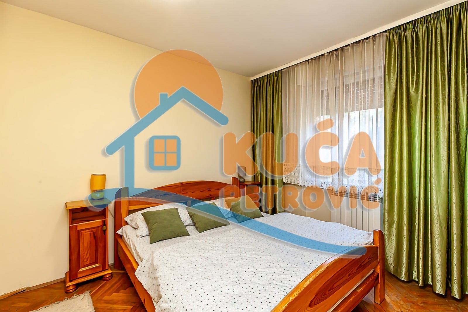 Trosoban stan, 80 m2, Centar, Trg 14. oktobra ID: p-013984 9