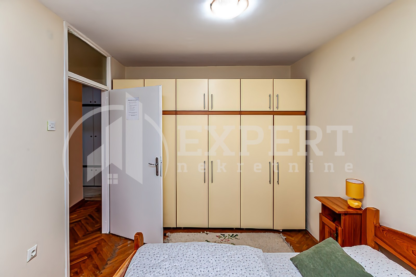 Trosoban stan, 80 m2, Centar, Trg 14. oktobra ID: p-013984 10