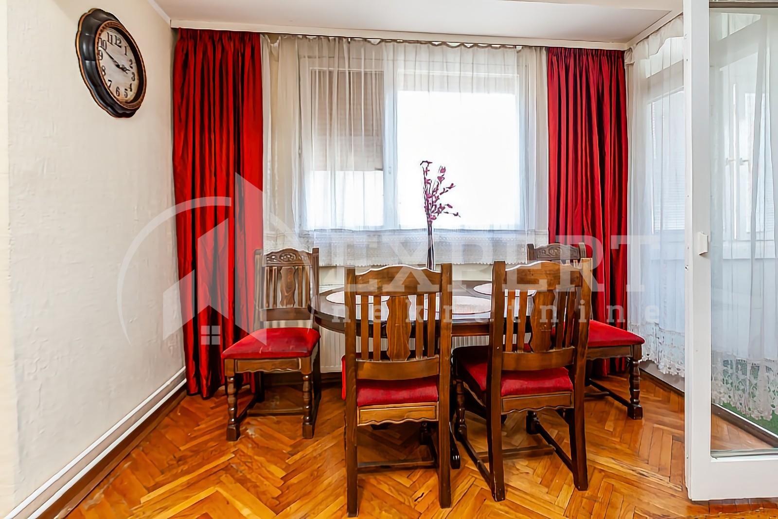 Trosoban stan, 80 m2, Centar, Trg 14. oktobra ID: p-013984 5