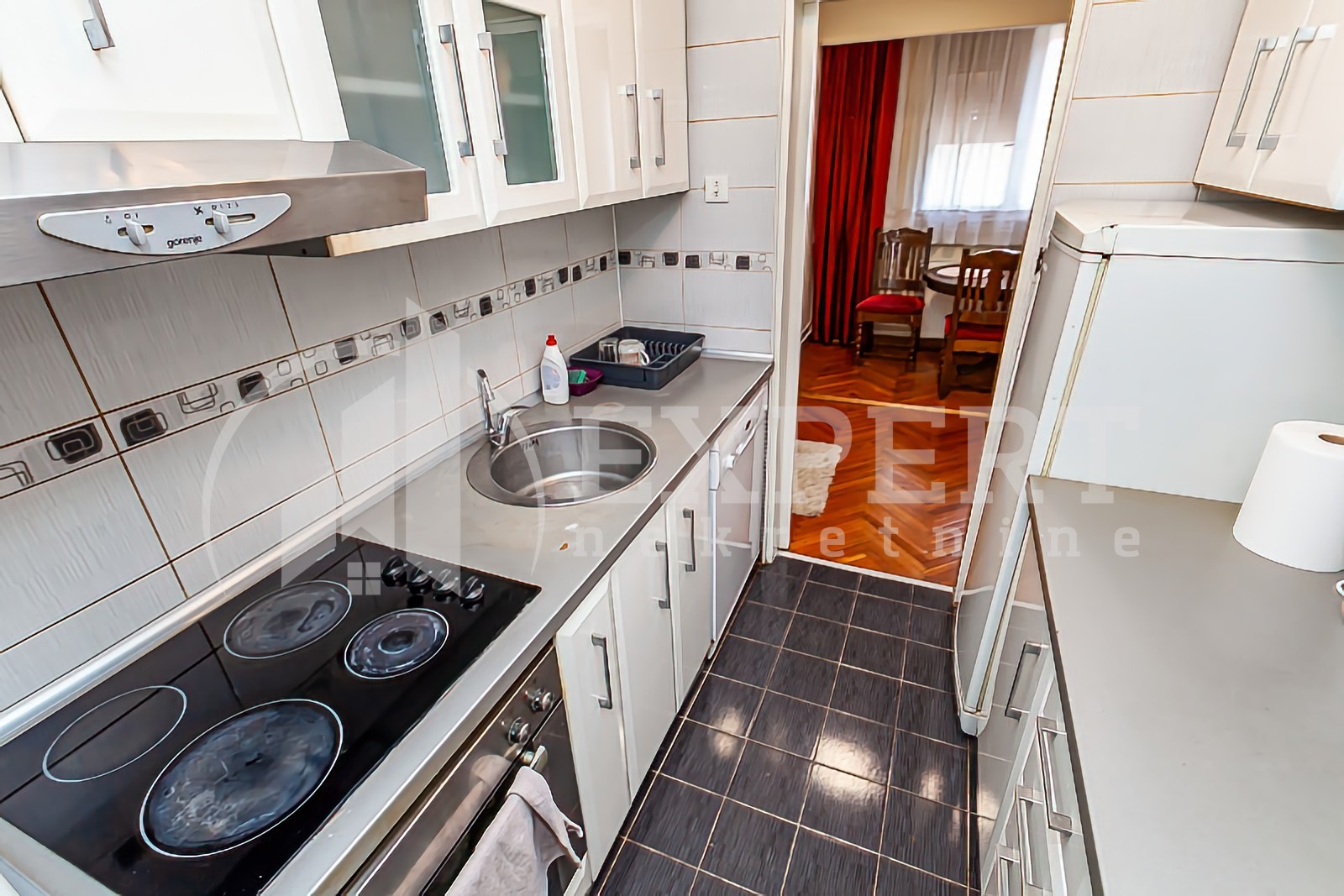 Trosoban stan, 80 m2, Centar, Trg 14. oktobra ID: p-013984 7