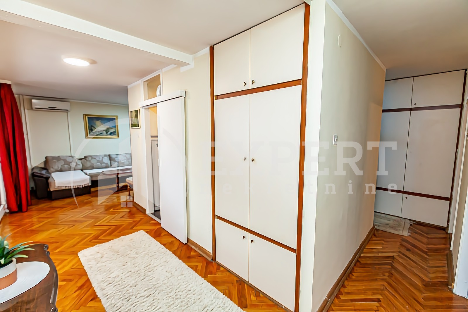 Trosoban stan, 80 m2, Centar, Trg 14. oktobra ID: p-013984 8