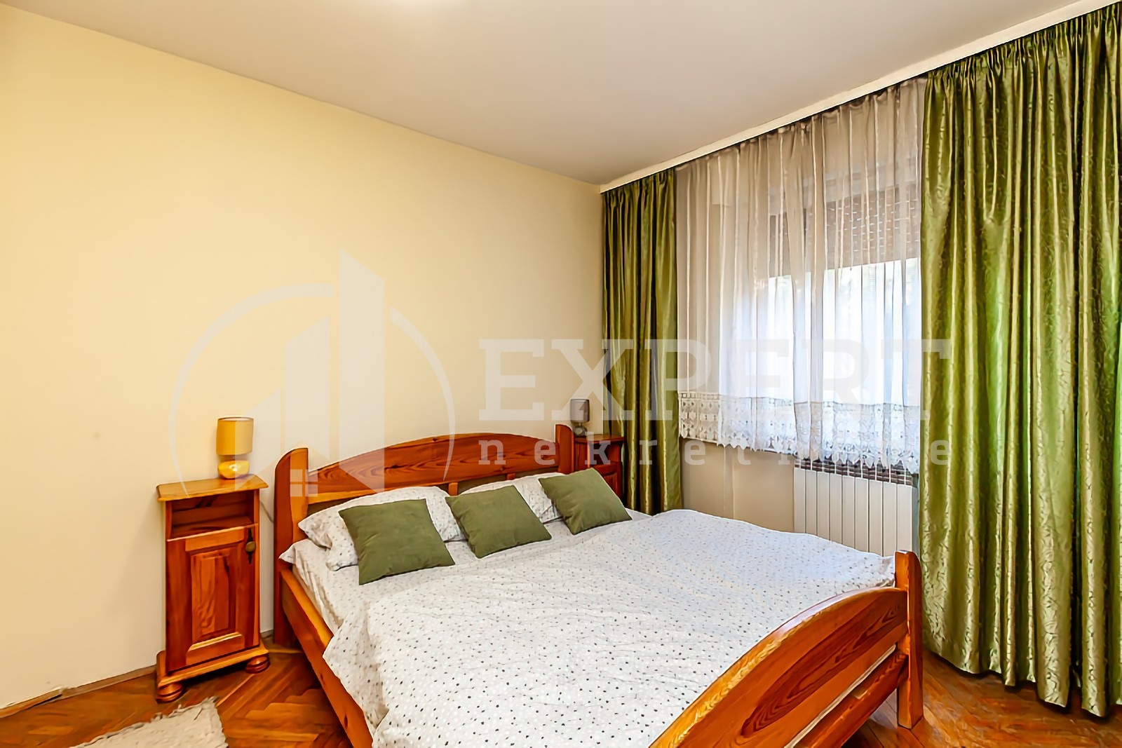 Trosoban stan, 80 m2, Centar, Trg 14. oktobra ID: p-013984 9