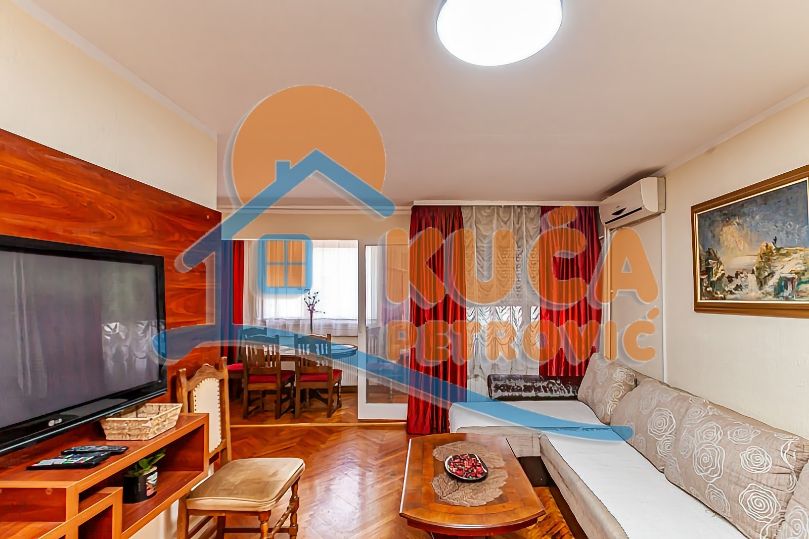 Trosoban stan, 80 m2, Centar, Trg 14. oktobra ID: p-013984 2