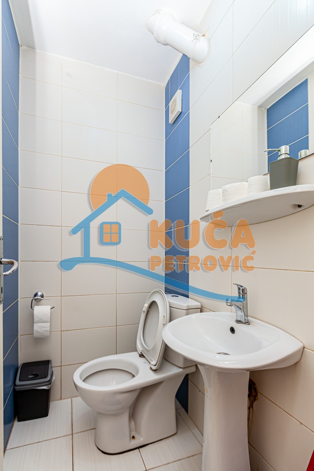 Trosoban stan, 80 m2, Centar, Trg 14. oktobra ID: p-013984 16