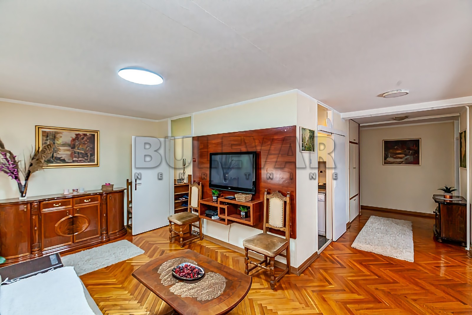 Trosoban stan, 80 m2, Centar, Trg 14. oktobra ID: p-013984 3