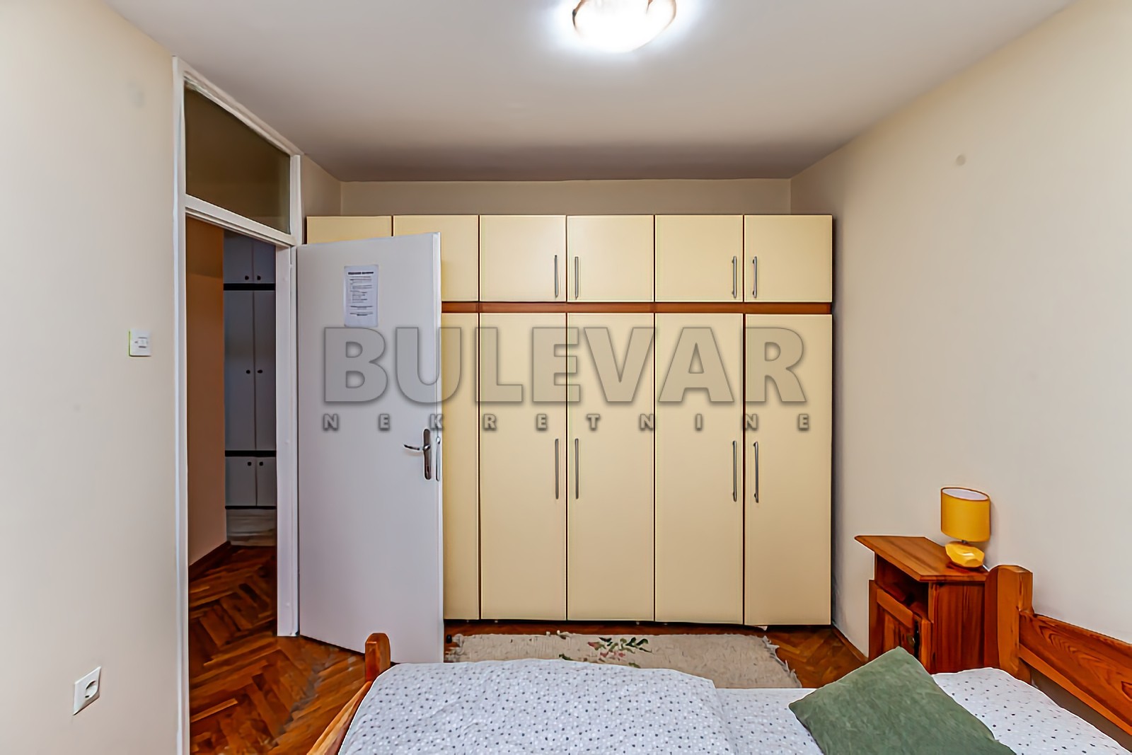 Trosoban stan, 80 m2, Centar, Trg 14. oktobra ID: p-013984 10