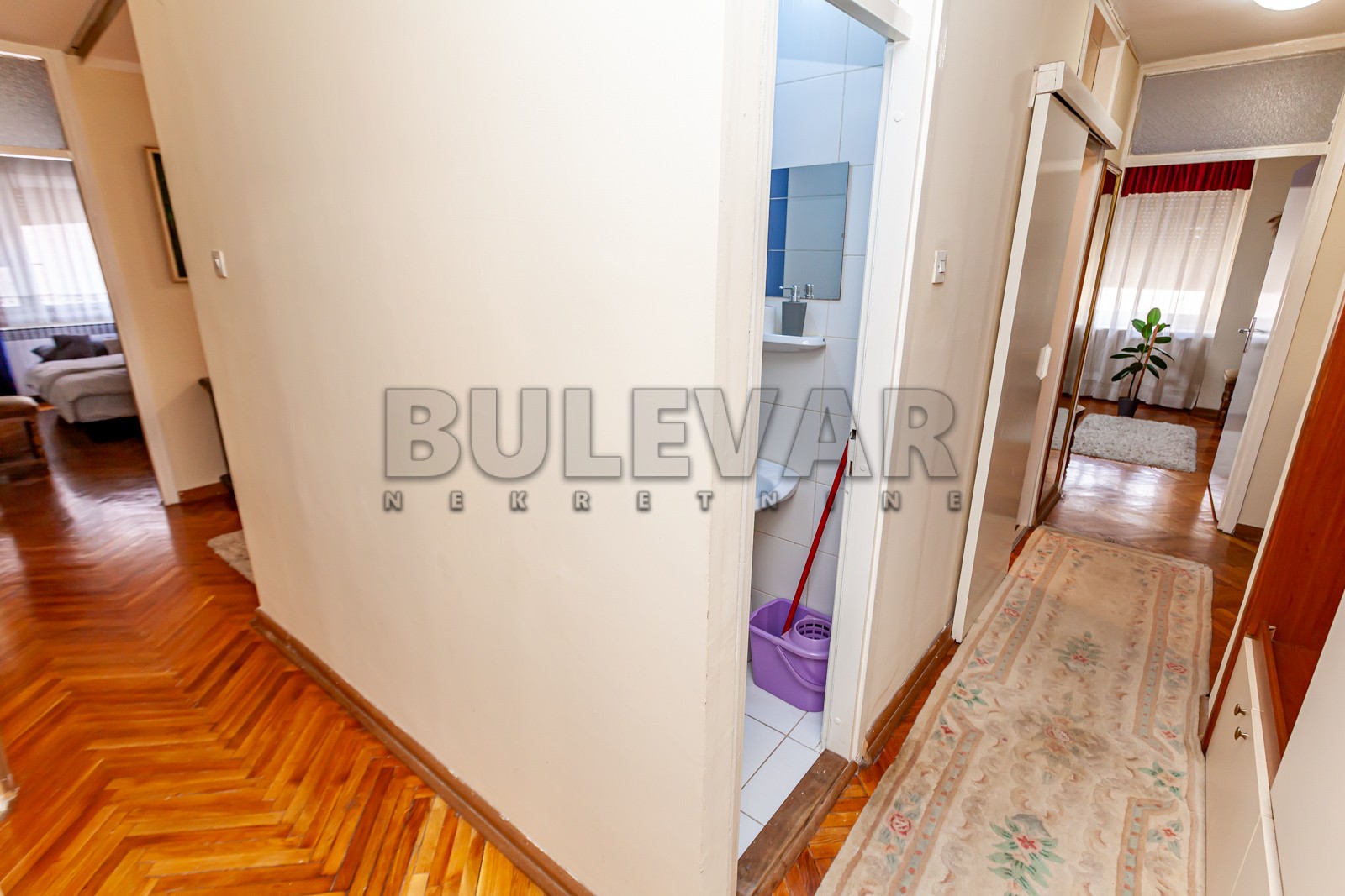 Trosoban stan, 80 m2, Centar, Trg 14. oktobra ID: p-013984 11