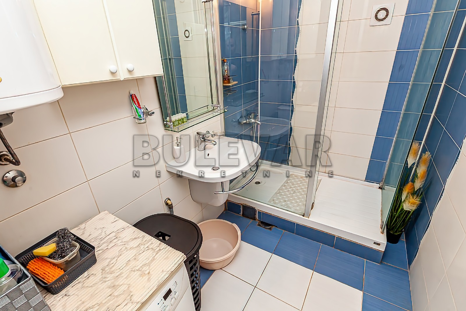 Trosoban stan, 80 m2, Centar, Trg 14. oktobra ID: p-013984 14