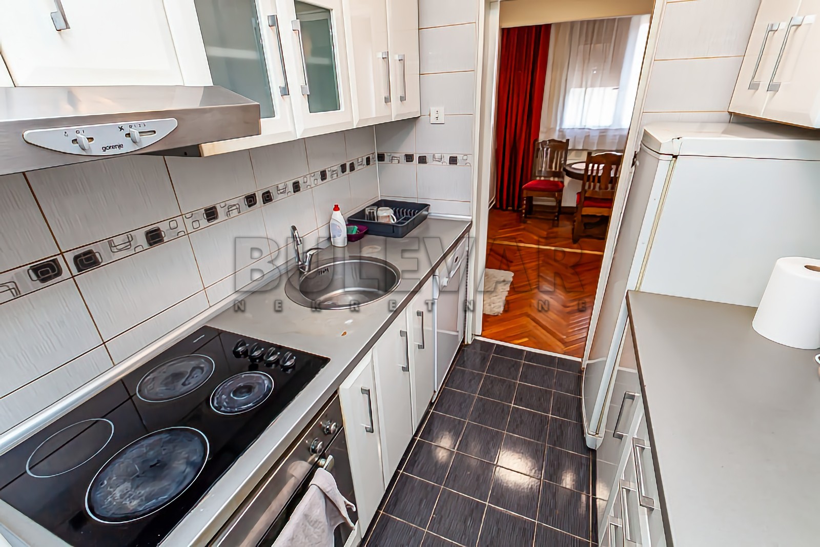 Trosoban stan, 80 m2, Centar, Trg 14. oktobra ID: p-013984 7