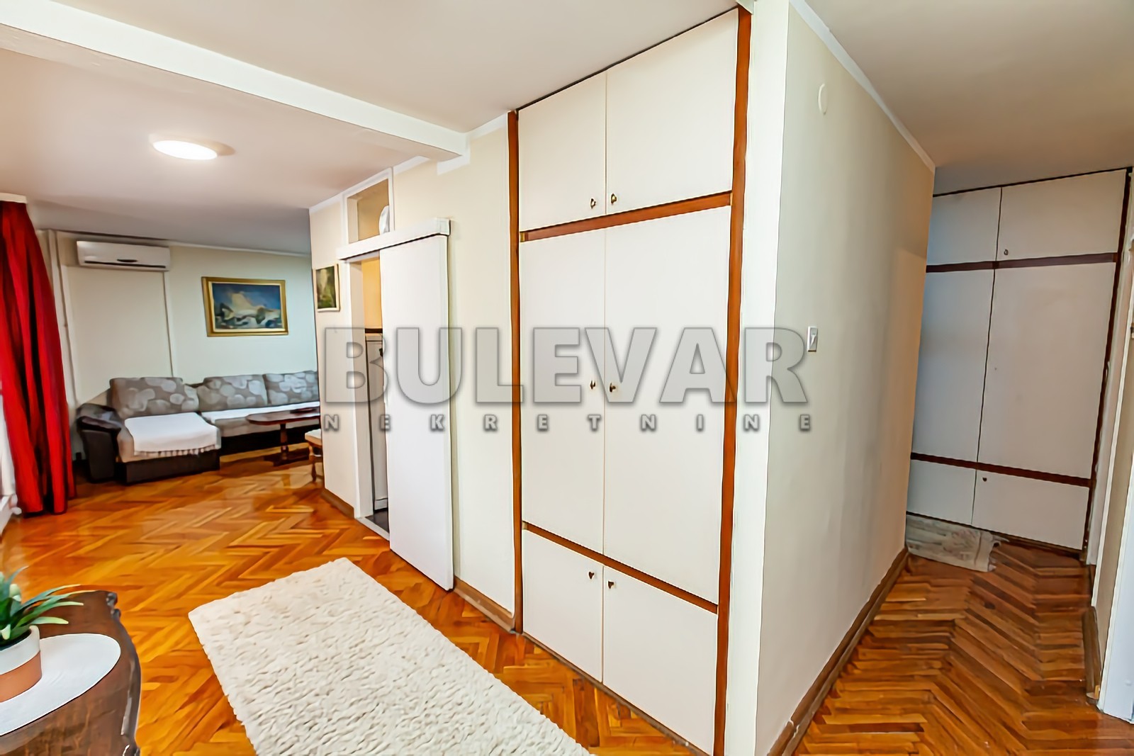 Trosoban stan, 80 m2, Centar, Trg 14. oktobra ID: p-013984 8