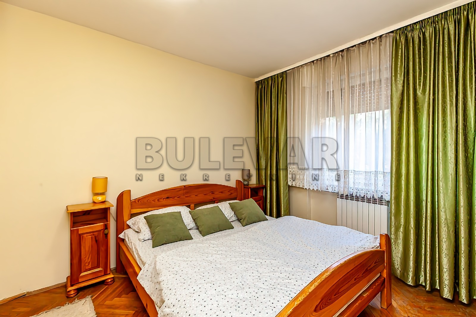 Trosoban stan, 80 m2, Centar, Trg 14. oktobra ID: p-013984 9