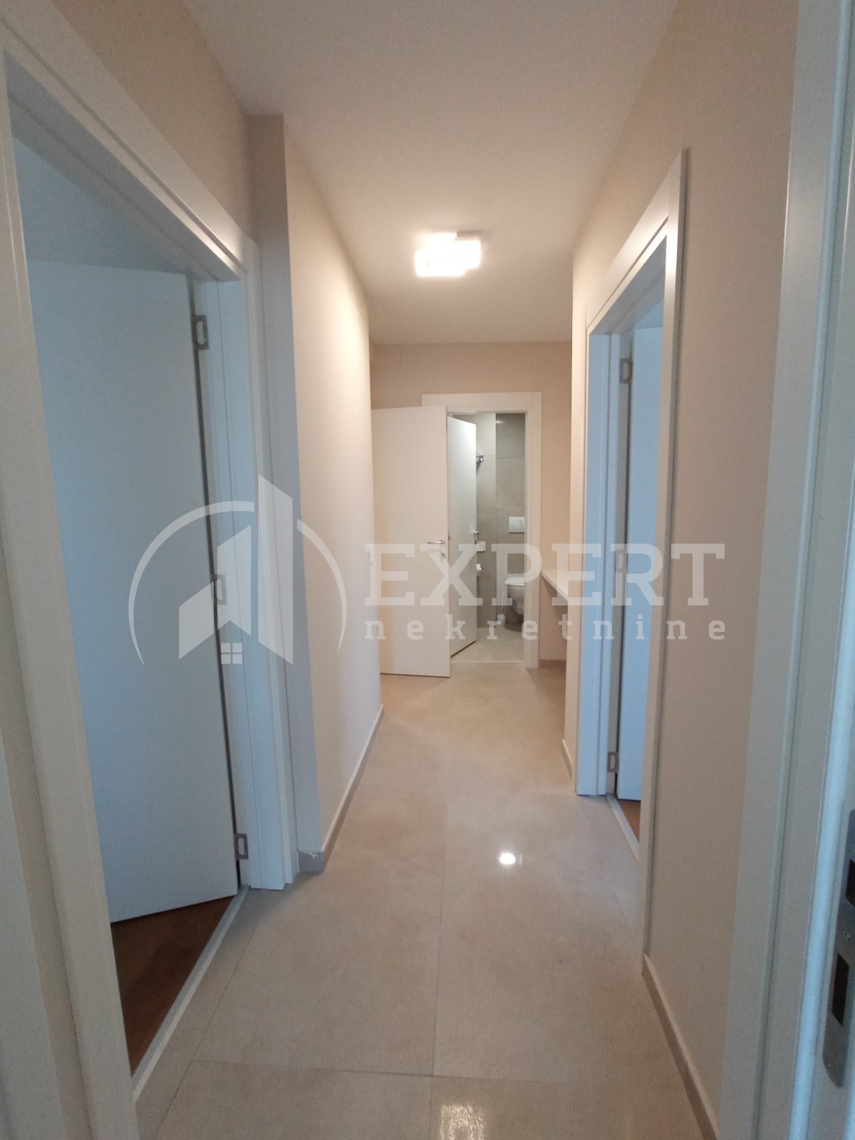 Trosoban stan, 86 m2, Čair, Tome Rosandića ID: i-014019 24