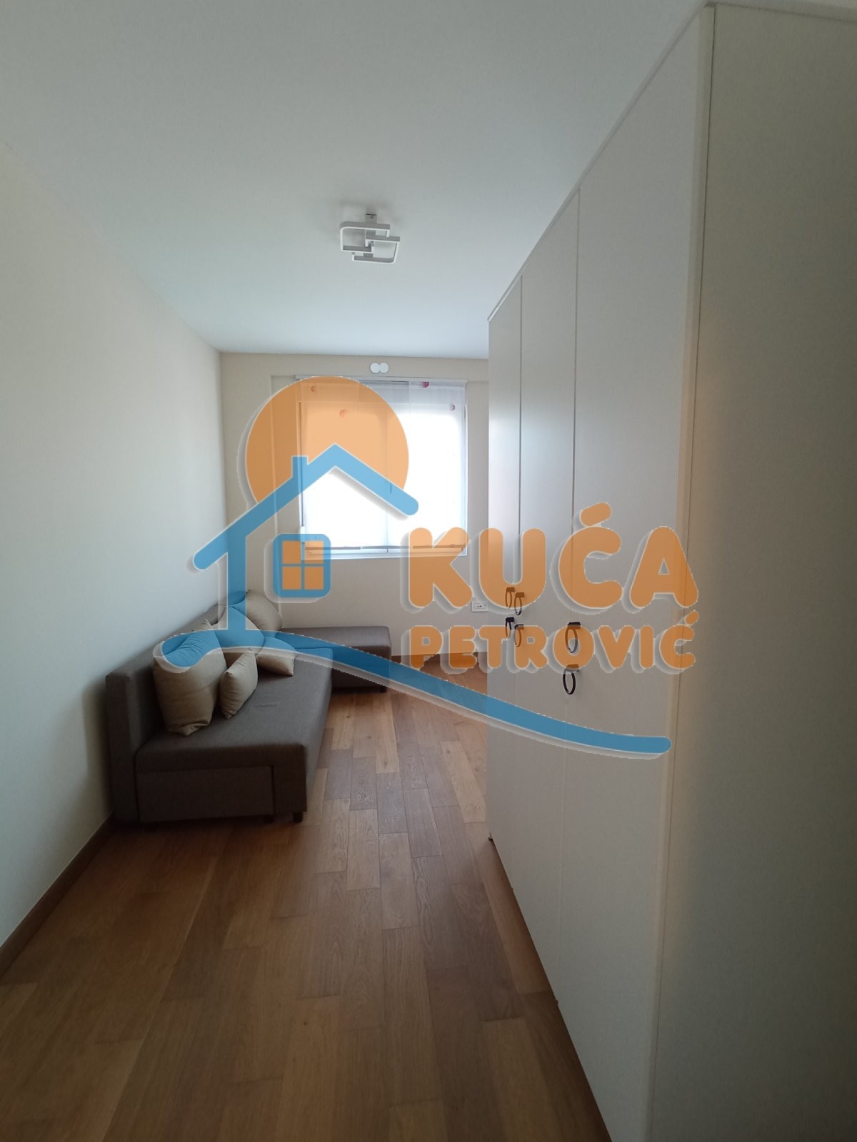 Trosoban stan, 86 m2, Čair, Tome Rosandića ID: i-014019 14