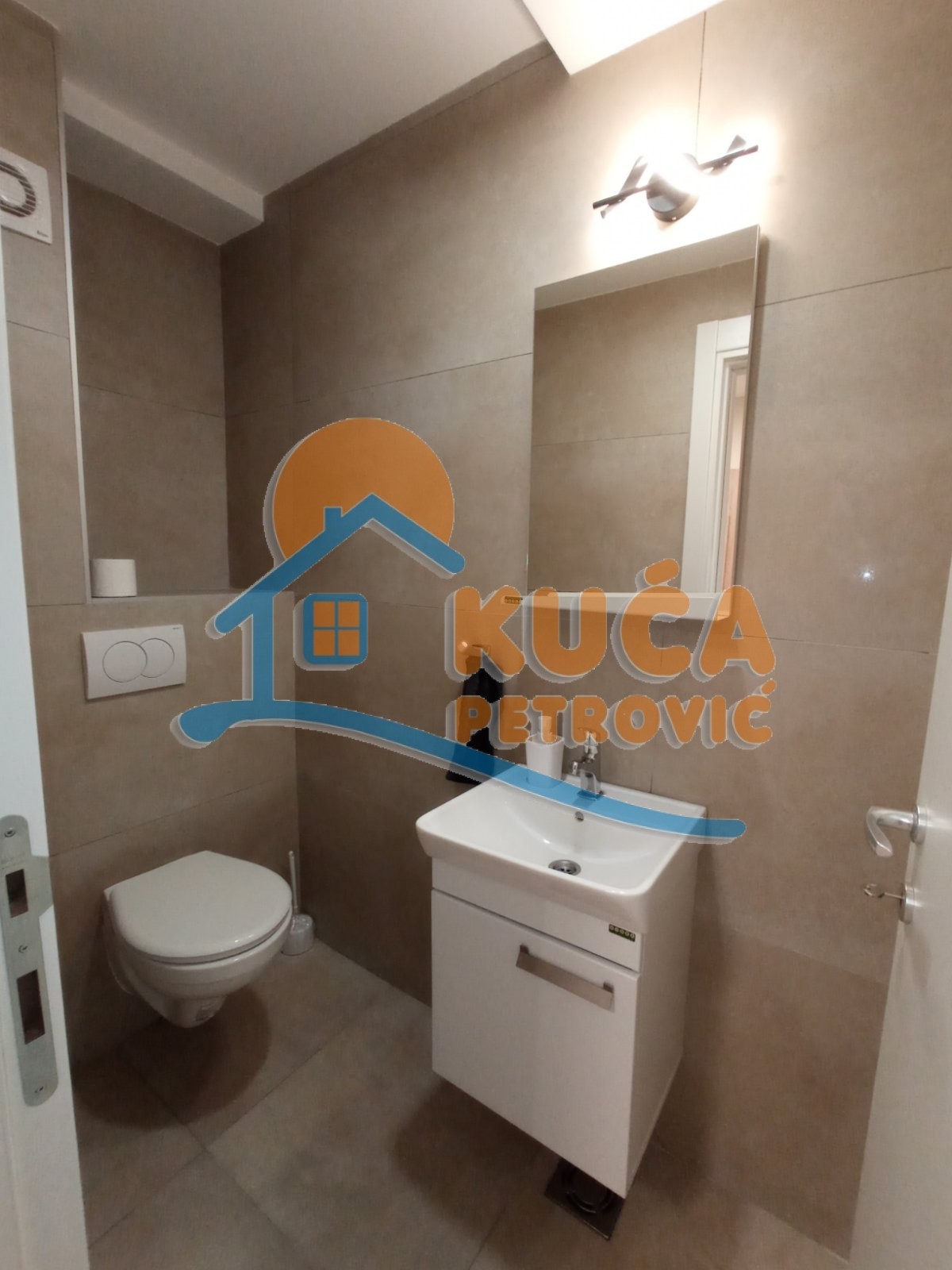 Trosoban stan, 86 m2, Čair, Tome Rosandića ID: i-014019 17