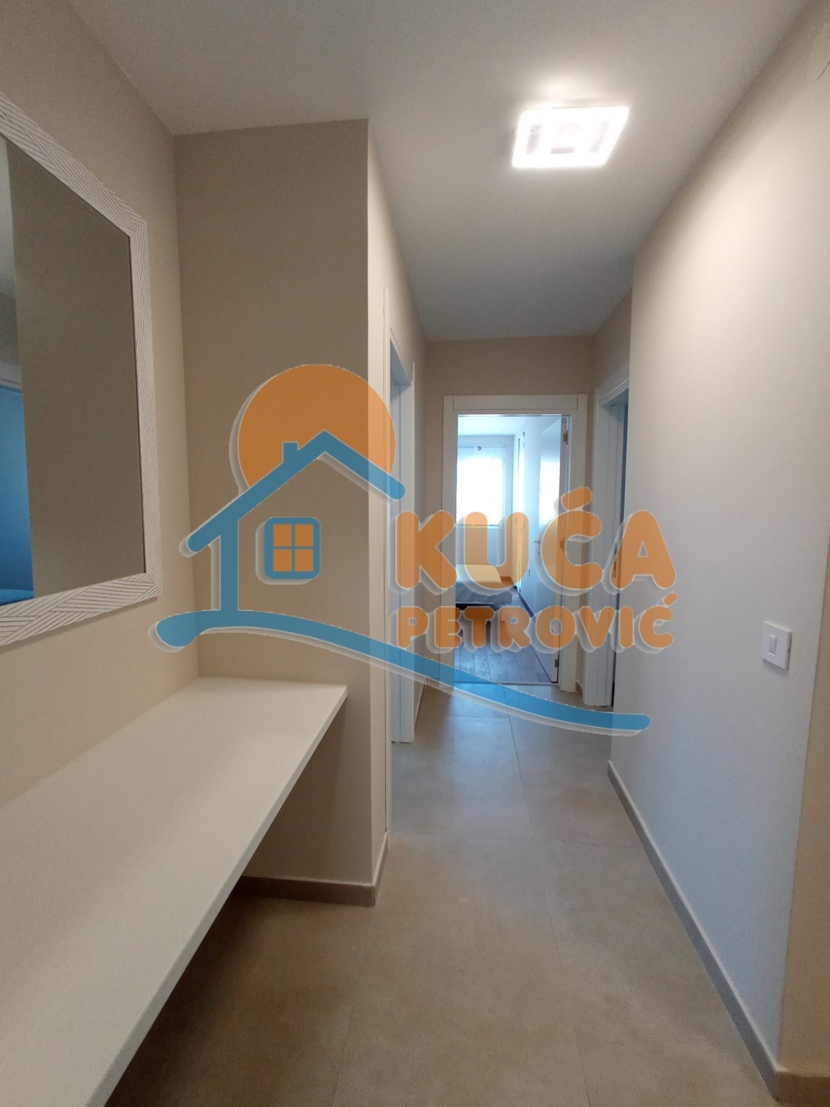 Trosoban stan, 86 m2, Čair, Tome Rosandića ID: i-014019 23