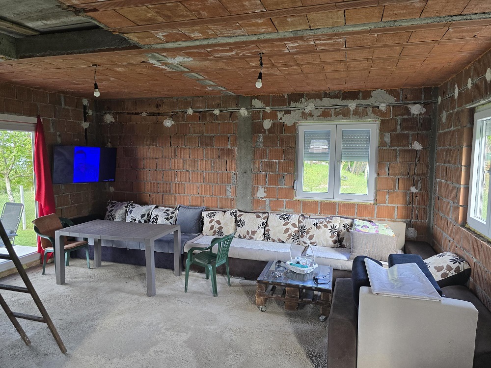 Prodajem vikendicu u Beski na Dunavu 3