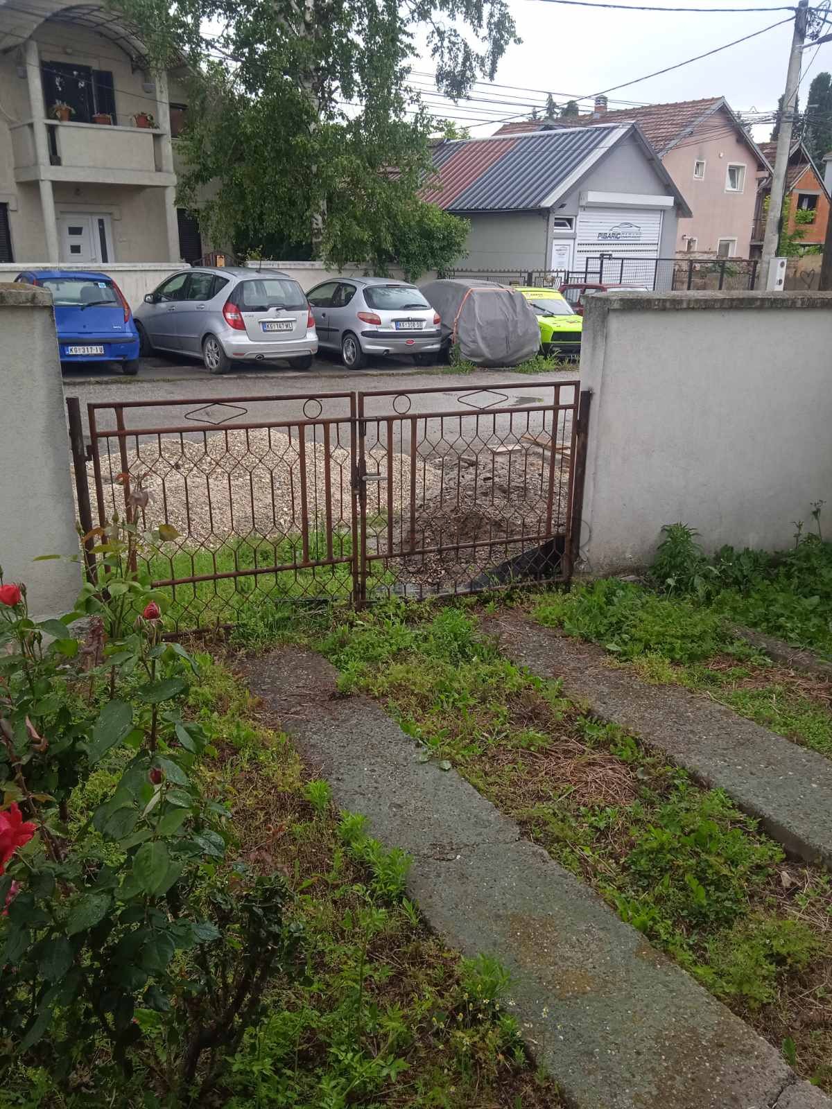 četvorosobna kuća, 220 m2, Kragujevac, Stojana Protića ID: p-014032 2