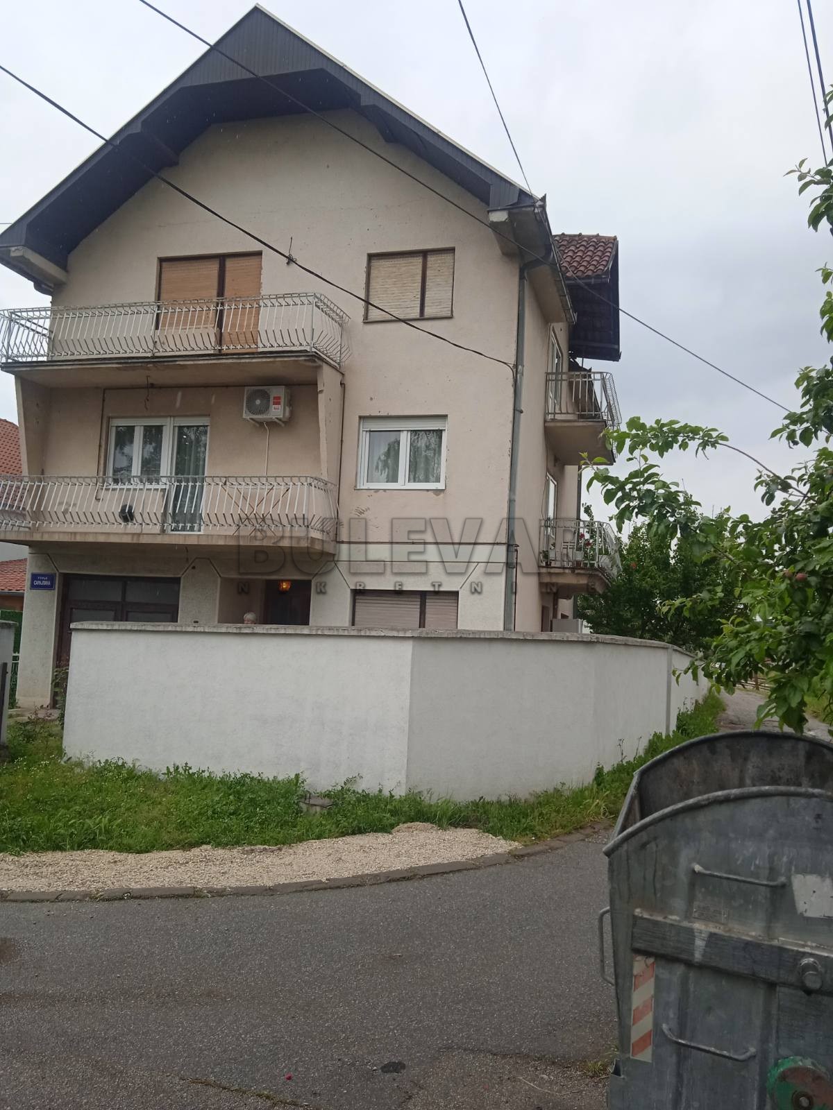 četvorosobna kuća, 220 m2, Kragujevac, Stojana Protića ID: p-014032 1