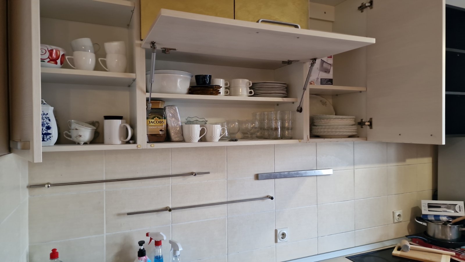 Izdajem stan na Altini kod hotela Bali  78 m2 3