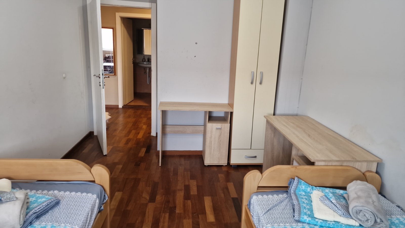 Izdajem stan na Altini kod hotela Bali  78 m2 4