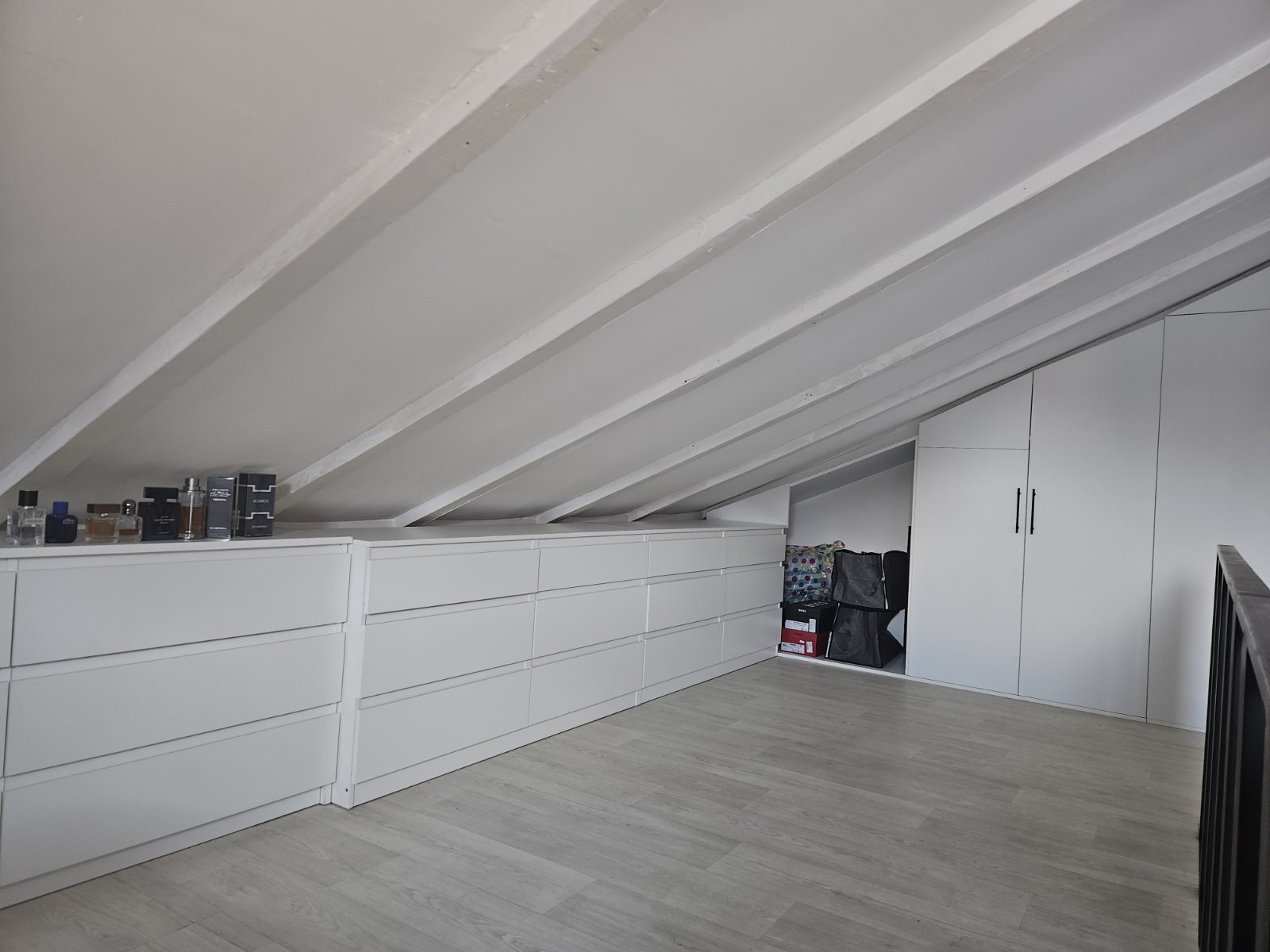 Stan sa velikom terasom  65 m2  Prvomajska Zemun 5