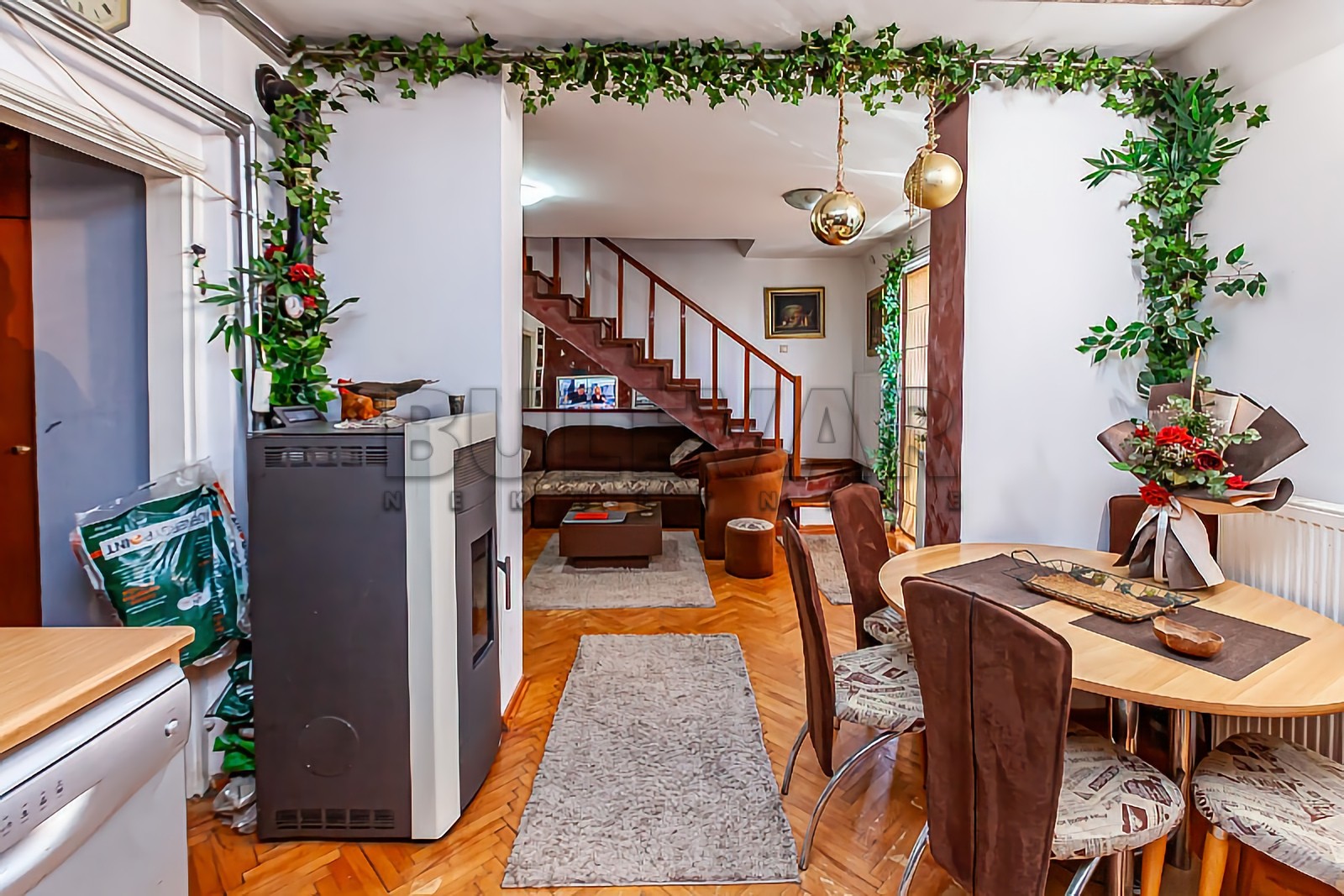 četvorosoban stan, 71 m2, Crveni Pevac, Dragiše Cvetkovića ID: p-014044 7