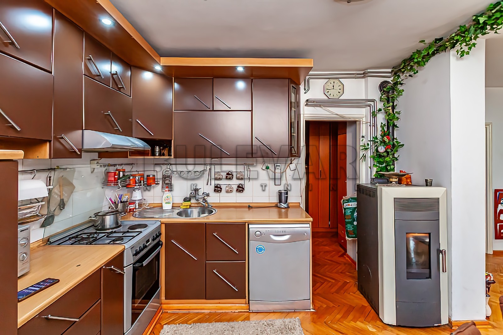 četvorosoban stan, 71 m2, Crveni Pevac, Dragiše Cvetkovića ID: p-014044 8