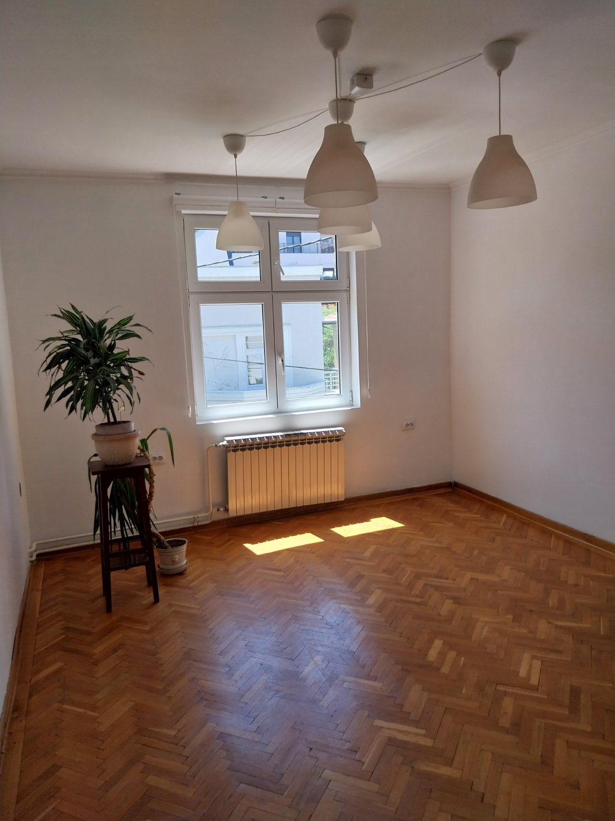 Luksuzan sedmosoban dupleks sa vrtom   Neimar  Beograd 8