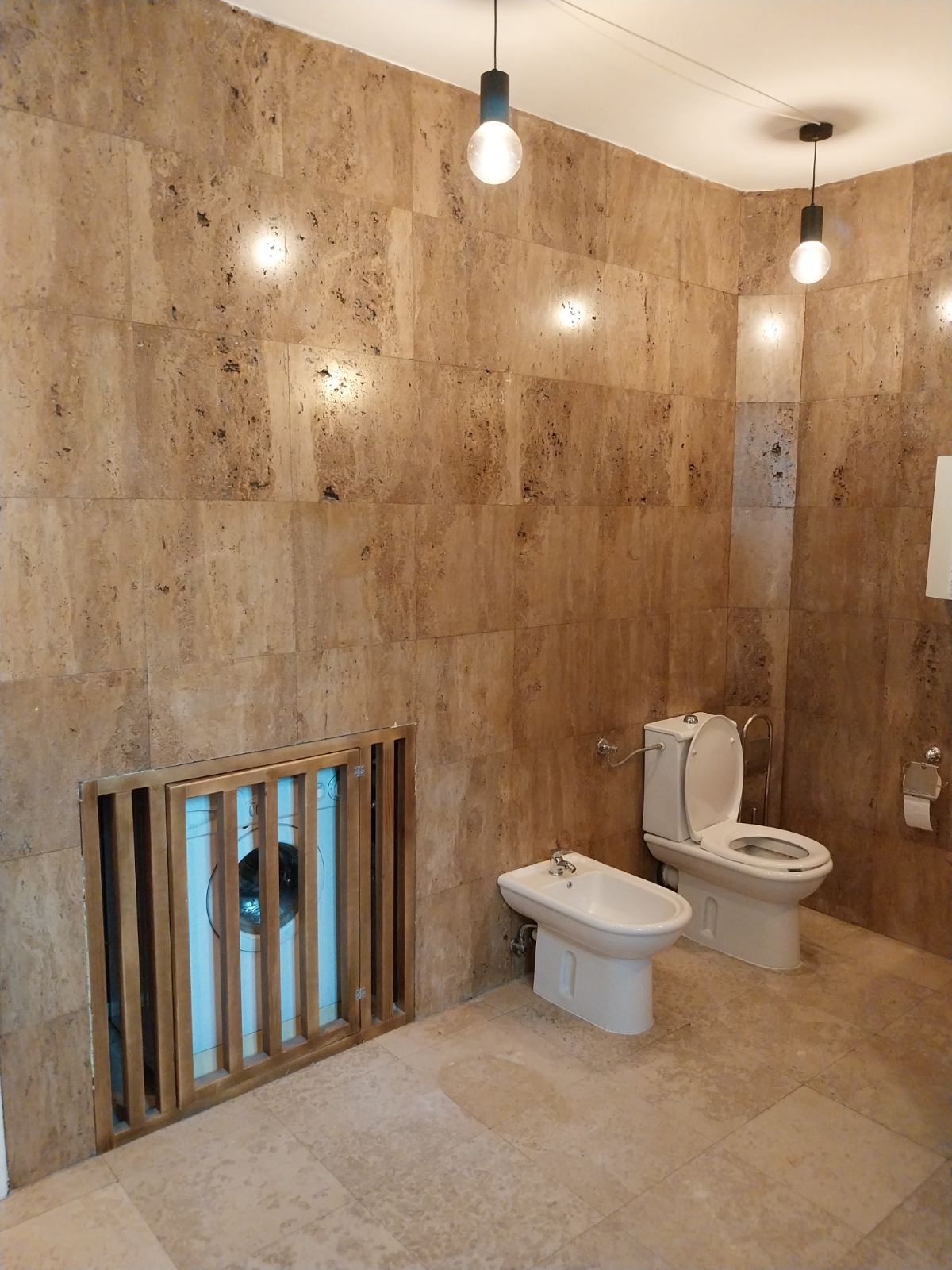 Luksuzan sedmosoban dupleks sa vrtom   Neimar  Beograd 13