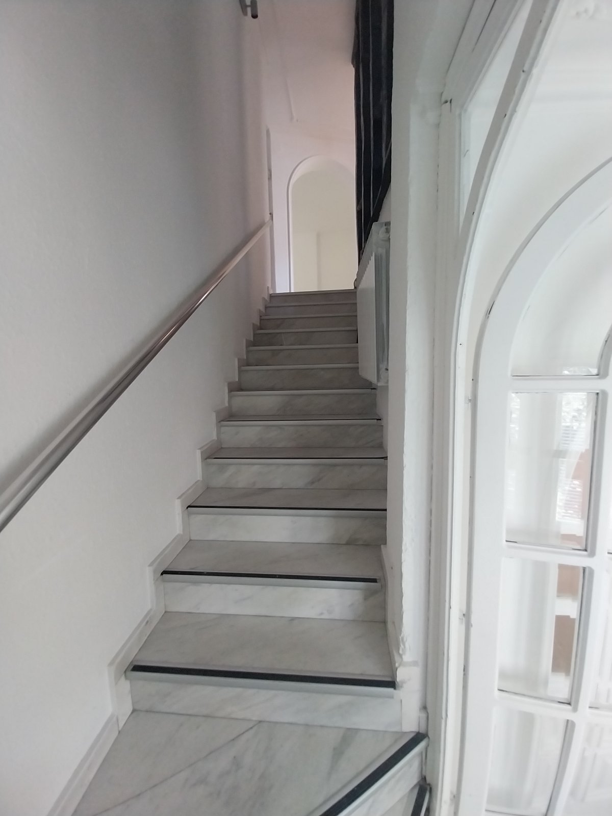 Luksuzan sedmosoban dupleks sa vrtom   Neimar  Beograd 5