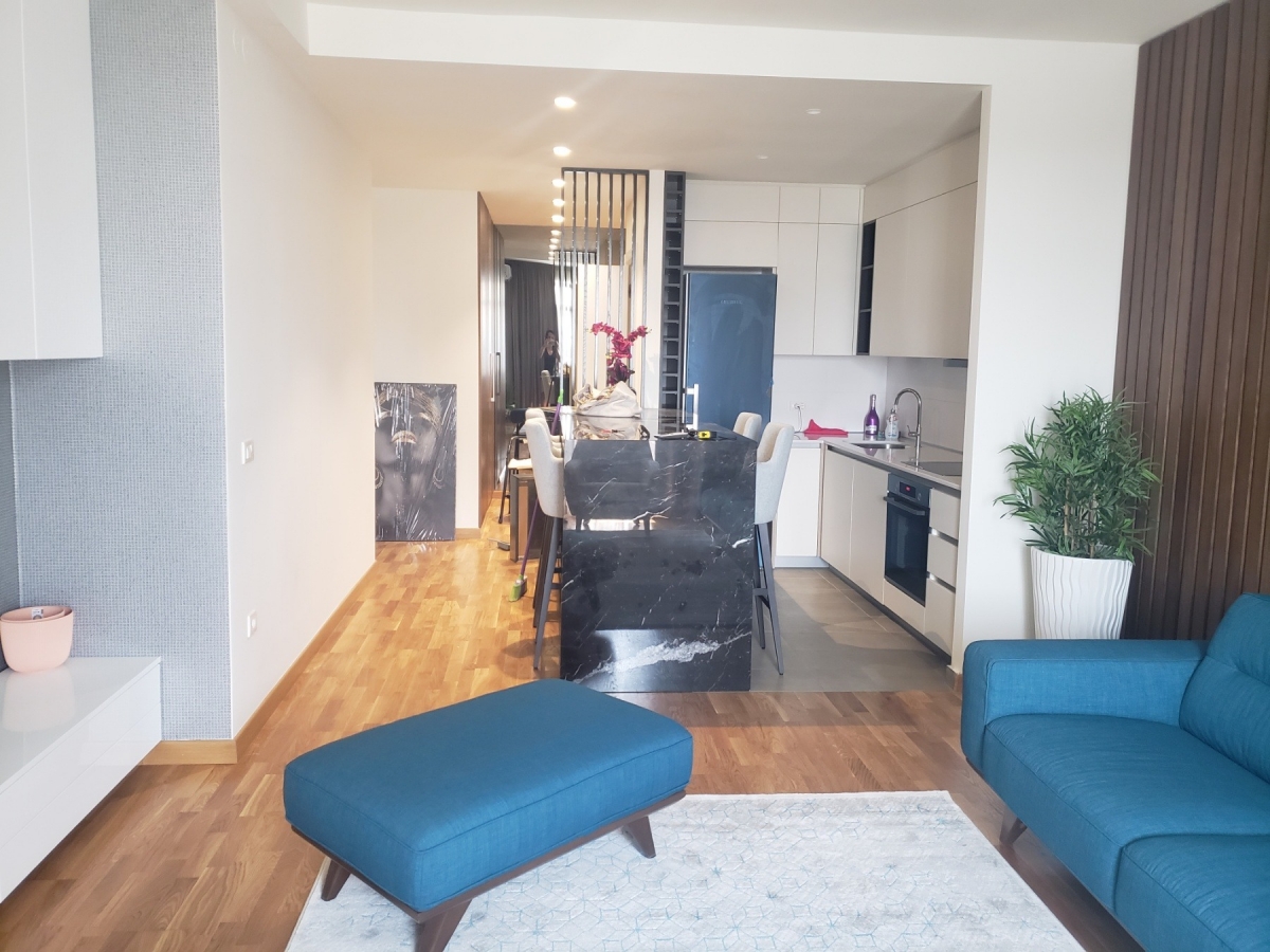 Izdavanje stanova Beograd na vodi Trosoban stan  garaza 1